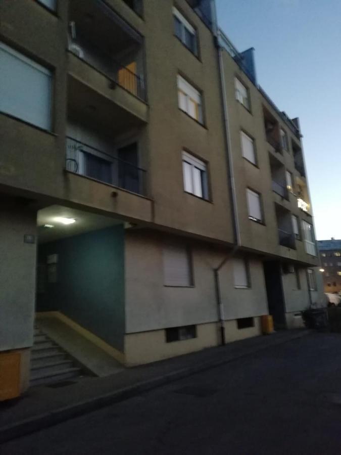 Sarmantni Apartman Malecka 2 Zagreb Exterior photo